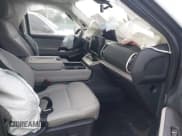 ✅ 2025 Ford Expedition Active • VIN: 1FMJU1H86SEA17492 • Lot: 42416154. Listed on IAAI with 2,890 mi. Free auction sales archive from the USA and detailed vehicle history report at DreamBid. Image 5.