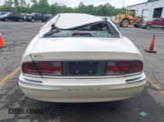 ✅ 2002 Buick Park Avenue • VIN: 1G4CW54K624133941 • Lot: 42580027. Wystawiony na IAAI z przebiegiem 142 144 mil. Bezpłatny archiwum sprzedaży aukcyjnych z USA i szczegółowy raport historii pojazdu na DreamBid. Zdjęcie 16.