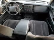 ✅ 2002 Dodge Dakota Sport • VIN: 1B7HG38N22S501091 • Lot: 82390054. Wystawiony na Copart z przebiegiem 104 300 mil. Bezpłatny archiwum sprzedaży aukcyjnych z USA i szczegółowy raport historii pojazdu na DreamBid. Zdjęcie 8.