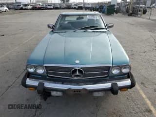 ✅ 1982 Mercedes-Benz 380 SL • VIN: WDBBA45A2CB016173 • Lot: 92013815. Wystawiony na Copart z przebiegiem 106 154 mil. Bezpłatny archiwum sprzedaży aukcyjnych z USA i szczegółowy raport historii pojazdu na DreamBid. Zdjęcie 5.
