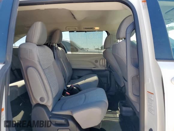 ✅ 2022 Toyota Sienna LE • VIN: 5TDKRKEC4NS110857 • Lot: 90614855. Listed on Copart with 51,515 mi. Free auction sales archive from the USA and detailed vehicle history report at DreamBid. Image 11.