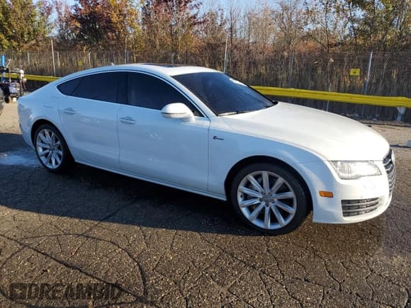 ✅ 2014 Audi A7 Premium Plus • VIN: WAUWGAFC7EN017723 • Lot: 82779495. Listed on Copart with 158,667 mi. Free auction sales archive from the USA and detailed vehicle history report at DreamBid. Image 4.