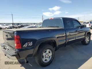 ✅ 2005 Chevrolet Silverado 1500 Z71 • VIN: 1GCEK19B95E144019 • Лот: 72923184. Опубликован ранее на Copart с пробегом 106 104 миль. Бесплатный доступ к архиву аукционных продаж из США и подробный отчёт об истории автомобиля на DreamBid. Изображение 3.