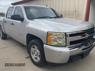 ✅ 2010 Chevrolet Silverado 1500 LS • VIN: 3GCRCREA1AG136381 • Lot: 78862784. Listed on Copart with 139,697 mi. Free auction sales archive from the USA and detailed vehicle history report at DreamBid. Image 1.