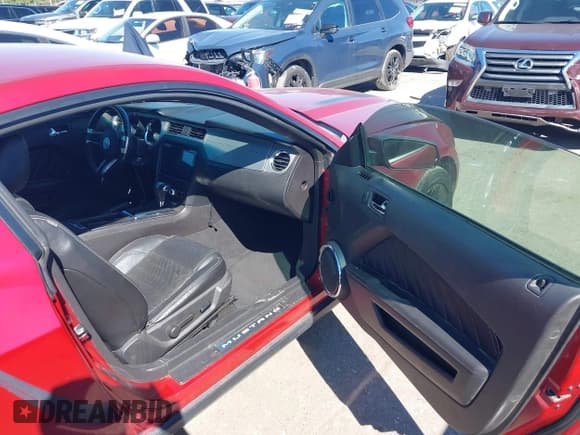 ✅ 2010 Ford Mustang V6 • VIN: 1ZVBP8AN0A5154903 • Lot: 43580768. Listed on IAAI with 152,283 mi. Free auction sales archive from the USA and detailed vehicle history report at DreamBid. Image 5.