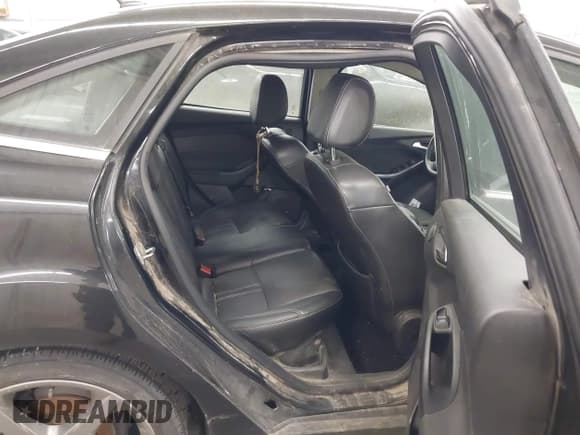 ✅ 2014 Ford Focus Titanium • VIN: 1FADP3J29EL315924 • Lot: 43728139. Listed on IAAI with 78,540 mi. Free auction sales archive from the USA and detailed vehicle history report at DreamBid. Image 8.