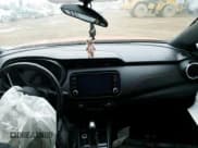 ✅ 2021 Nissan Kicks SR • VIN: 3N1CP5DV2ML560271 • Lot: 84898395. Wystawiony na Copart z przebiegiem Nie podano. Bezpłatny archiwum sprzedaży aukcyjnych z USA i szczegółowy raport historii pojazdu na DreamBid. Zdjęcie 8.