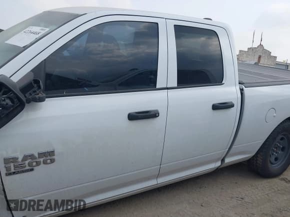 ✅ 2019 Ram 1500 Tradesman • VIN: 1C6RR6FG0KS594446 • Lot: 42264468. Listed on IAAI with 155,867 mi. Free auction sales archive from the USA and detailed vehicle history report at DreamBid. Image 14.