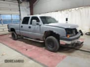 ✅ 2005 Chevrolet Silverado 2500HD LS • VIN: 1GCHK232X5F816286 • Lot: 91529195. Wystawiony na Copart z przebiegiem 215 543 mil. Bezpłatny archiwum sprzedaży aukcyjnych z USA i szczegółowy raport historii pojazdu na DreamBid. Zdjęcie 4.