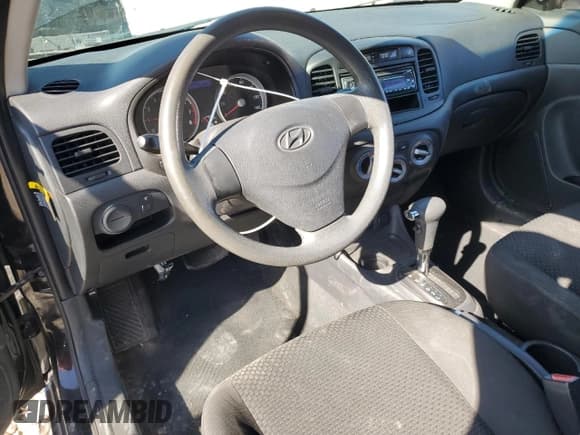 ✅ 2010 Hyundai Accent GS • VIN: KMHCM3AC5AU163468 • Лот: 48479995. Опубликован ранее на Copart с пробегом 175 294 миль. Бесплатный доступ к архиву аукционных продаж из США и подробный отчёт об истории автомобиля на DreamBid. Изображение 8.