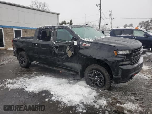 ✅ 2022 Chevrolet Silverado 1500 LT Trail Boss • VIN: 3GCPYFEL4NG101803 • Lot: 45054495. Wystawiony na Copart z przebiegiem 37 734 mil. Bezpłatny archiwum sprzedaży aukcyjnych z USA i szczegółowy raport historii pojazdu na DreamBid. Zdjęcie 4.