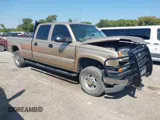 ✅ 2005 Chevrolet Silverado 2500HD LS • VIN: 1GCHK23215F924327 • Lot: 43340287. Wystawiony na IAAI z przebiegiem 320 775 mil. Bezpłatny archiwum sprzedaży aukcyjnych z USA i szczegółowy raport historii pojazdu na DreamBid. Zdjęcie 1.