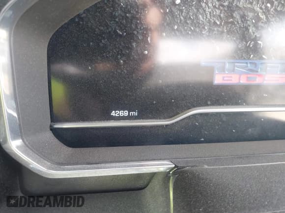 ✅ 2025 Chevrolet Silverado 1500 LT Trail Boss • VIN: 3GCUKFE87SG162686 • Lot: 43103112. Wystawiony na IAAI z przebiegiem 4 269 mil. Bezpłatny archiwum sprzedaży aukcyjnych z USA i szczegółowy raport historii pojazdu na DreamBid. Zdjęcie 14.