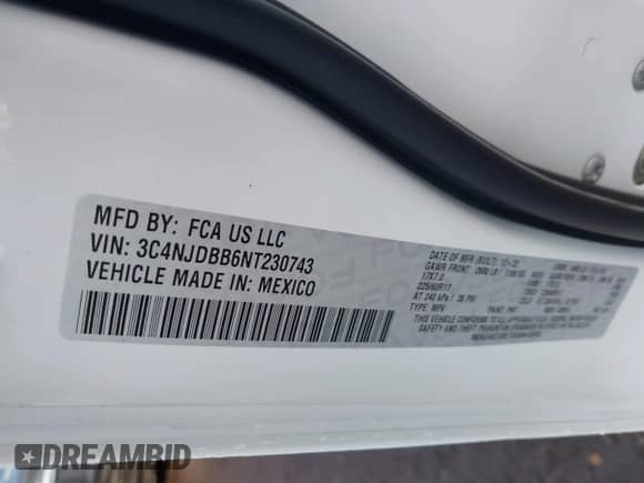 2022 Jeep Compass Latitude with VIN 3C4NJDBB6NT230743, listed as a IAAI auction lot 43381627 with 13,773 mi miles and . Bid and sale history available at DreamBid. Image 9.