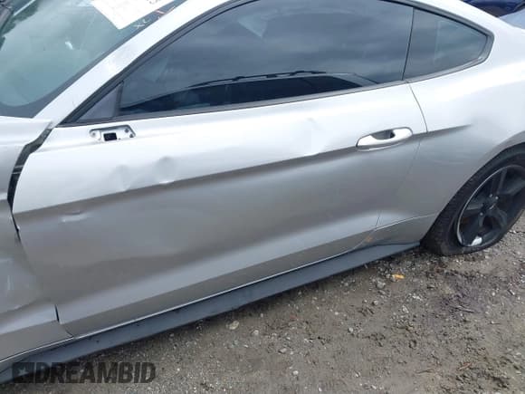 ✅ 2017 Ford Mustang V6 • VIN: 1FA6P8AM2H5236742 • Lot: 41816173. Listed on IAAI with 104,337 mi. Free auction sales archive from the USA and detailed vehicle history report at DreamBid. Image 19.