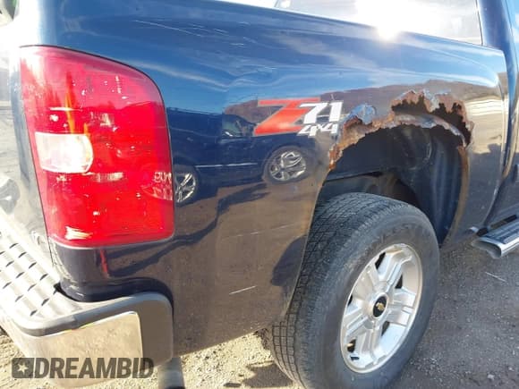 ✅ 2012 Chevrolet Silverado 1500 LT • VIN: 1GCPKSE74CF145134 • Lot: 43698193. Wystawiony na IAAI z przebiegiem 156 828 mil. Bezpłatny archiwum sprzedaży aukcyjnych z USA i szczegółowy raport historii pojazdu na DreamBid. Zdjęcie 22.