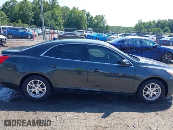 2014 Chevrolet Malibu LS z VIN 1G11A5SL9EF211989, wystawiony jako IAAI lot #42622965 z przebiegiem 94 427 mil mil oraz . Historia ofert i sprzedaży dostępna na DreamBid. Obrazek 13.