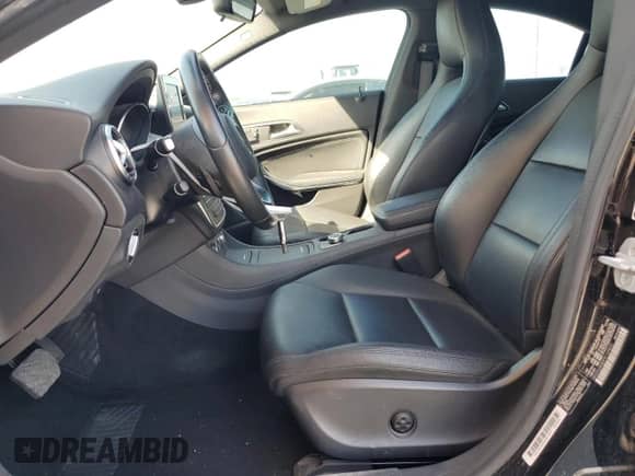 2015 Mercedes-Benz CLA 250 z VIN WDDSJ4EB0FN169833, wystawiony jako Copart lot #75227674 z przebiegiem 29 034 mil mil oraz Szkoda całkowita • Salvage title. Historia ofert i sprzedaży dostępna na DreamBid. Obrazek 7.