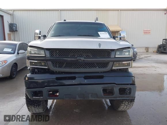 ✅ 2005 Chevrolet Silverado 2500HD LS • VIN: 1GCHK23U45F802269 • Lot: 42793768. Wystawiony na IAAI z przebiegiem 131 588 mil. Bezpłatny archiwum sprzedaży aukcyjnych z USA i szczegółowy raport historii pojazdu na DreamBid. Zdjęcie 12.