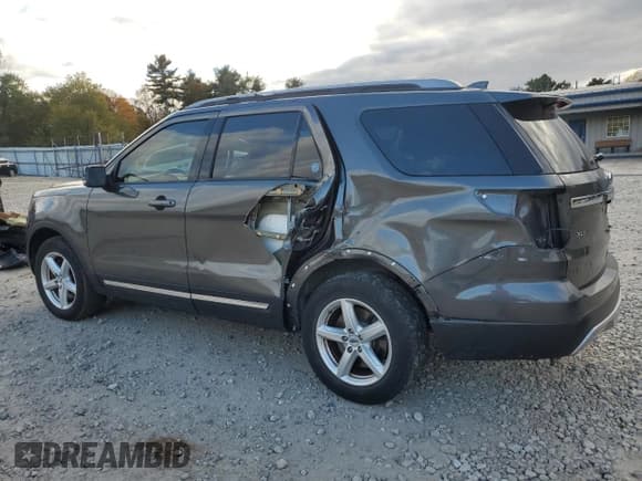 ✅ 2017 Ford Explorer XLT • VIN: 1FM5K8D88HGE26290 • Lot: 89656025. Wystawiony na Copart z przebiegiem 92 355 mil. Bezpłatny archiwum sprzedaży aukcyjnych z USA i szczegółowy raport historii pojazdu na DreamBid. Zdjęcie 2.
