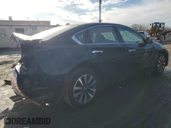 ✅ 2017 Nissan Altima SV • VIN: 1N4AL3AP4HC233534 • Lot: 46451835. Wystawiony na Copart z przebiegiem Nie podano. Bezpłatny archiwum sprzedaży aukcyjnych z USA i szczegółowy raport historii pojazdu na DreamBid. Zdjęcie 3.