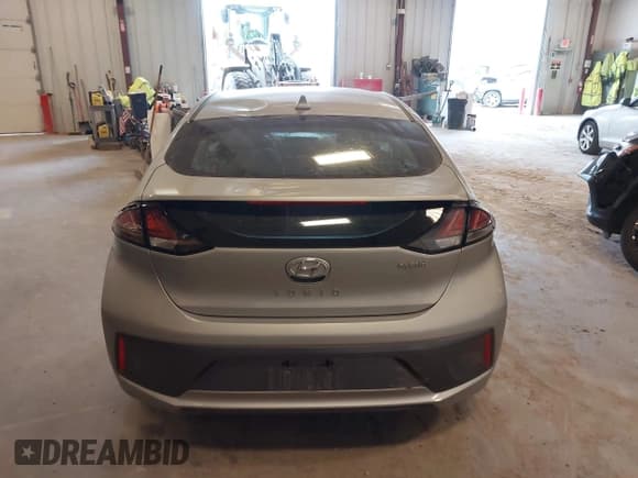 ✅ 2020 Hyundai Ioniq Preferred • VIN: KMHC85LC2LU221312 • Lot: 41971425. Wystawiony na IAAI z przebiegiem 45 414 mil. Bezpłatny archiwum sprzedaży aukcyjnych z USA i szczegółowy raport historii pojazdu na DreamBid. Zdjęcie 17.