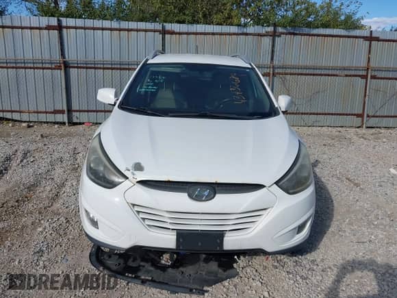 2014 Hyundai Tucson Limited with VIN KM8JU3AG6EU791944, listed as a IAAI auction lot 43436689 with 167,083 mi miles and . Bid and sale history available at DreamBid. Image 12.