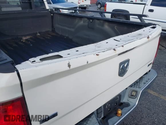 ✅ 2009 Dodge 1500 SLT • VIN: 1D3HB16P99J515973 • Lot: 41570647. Wystawiony na IAAI z przebiegiem 114 755 mil. Bezpłatny archiwum sprzedaży aukcyjnych z USA i szczegółowy raport historii pojazdu na DreamBid. Zdjęcie 13.