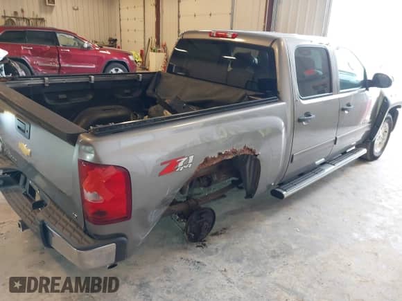 2012 Chevrolet Silverado 1500 LT с VIN 1GCPKSE7XCF155943, выставлен на аукционе IAAI как лот 43543517 с пробегом 136 614 миль миль и . История ставок и продаж доступна на DreamBid. Изображение 4.