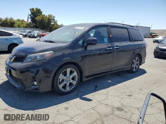 ✅ 2020 Toyota Sienna SE • VIN: 5TDXZ3DC0LS045936 • Lot: 65421045. Listed on Copart with 163,197 mi. Free auction sales archive from the USA and detailed vehicle history report at DreamBid. Image 1.