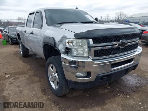 ✅ 2011 Chevrolet Silverado 2500HD LT • VIN: 1GC1KXCG5BF243996 • Лот: 41820026. Опубликован ранее на IAAI с пробегом 176 712 миль. Бесплатный доступ к архиву аукционных продаж из США и подробный отчёт об истории автомобиля на DreamBid. Изображение 1.