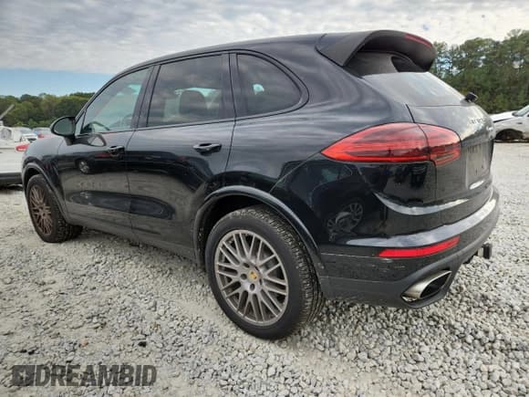 ✅ 2018 Porsche Cayenne • VIN: WP1AA2A26JKA02983 • Лот: 85861055. Опубликован ранее на Copart с пробегом 63 477 миль. Бесплатный доступ к архиву аукционных продаж из США и подробный отчёт об истории автомобиля на DreamBid. Изображение 2.