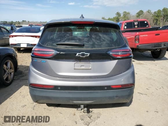 ✅ 2023 Chevrolet Bolt EV 2LT • VIN: 1G1FX6S03P4168555 • Lot: 46706185. Wystawiony na Copart z przebiegiem 34 454 mil. Bezpłatny archiwum sprzedaży aukcyjnych z USA i szczegółowy raport historii pojazdu na DreamBid. Zdjęcie 6.