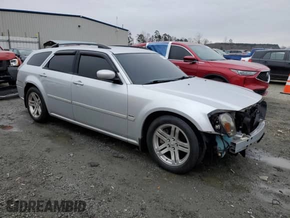 2005 Dodge Magnum RT с VIN 2D4GV58275H124968, выставлен на аукционе Copart как лот 42362325 с пробегом 268 468 миль миль и Списание • Salvage title. История ставок и продаж доступна на DreamBid. Изображение 4.