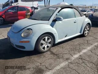 ✅ 2006 Volkswagen Beetle • VIN: 3VWRF31Y76M312427 • Lot: 71279795. Wystawiony na Copart z przebiegiem 111 098 mil. Bezpłatny archiwum sprzedaży aukcyjnych z USA i szczegółowy raport historii pojazdu na DreamBid. Zdjęcie 1.