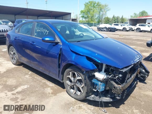 ✅ 2021 Kia Forte LXS • VIN: 3KPF24AD4ME277261 • Лот: 42230195. Опубликован ранее на IAAI с пробегом 86 515 миль. Бесплатный доступ к архиву аукционных продаж из США и подробный отчёт об истории автомобиля на DreamBid. Изображение 1.