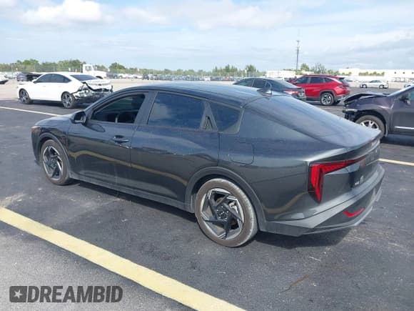 ✅ 2025 Kia K4 EX • VIN: 3KPFU4DE9SE110969 • Lot: 43622808. Wystawiony na IAAI z przebiegiem 4 397 mil. Bezpłatny archiwum sprzedaży aukcyjnych z USA i szczegółowy raport historii pojazdu na DreamBid. Zdjęcie 3.