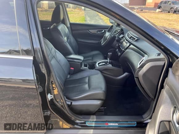 ✅ 2015 Nissan Rogue SL • VIN: 5N1AT2MV1FC816621 • Лот: 92266565. Опубликован ранее на Copart с пробегом 167 958 миль. Бесплатный доступ к архиву аукционных продаж из США и подробный отчёт об истории автомобиля на DreamBid. Изображение 5.