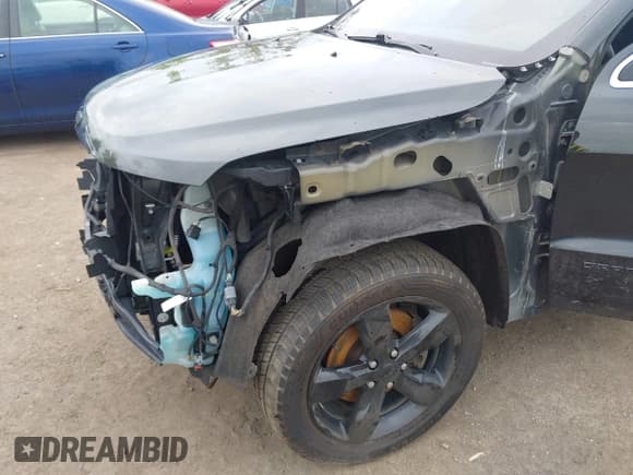 ✅ 2016 Jeep Grand Cherokee Overland • VIN: 1C4RJFCT2GC418176 • Лот: 42237631. Опубликован ранее на IAAI с пробегом 141 257 миль. Бесплатный доступ к архиву аукционных продаж из США и подробный отчёт об истории автомобиля на DreamBid. Изображение 18.