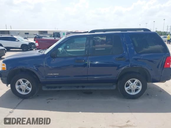 ✅ 2005 Ford Explorer XLT • VIN: 1FMZU63KX5UA77093 • Lot: 42638889. Wystawiony na IAAI z przebiegiem 144 565 mil. Bezpłatny archiwum sprzedaży aukcyjnych z USA i szczegółowy raport historii pojazdu na DreamBid. Zdjęcie 14.