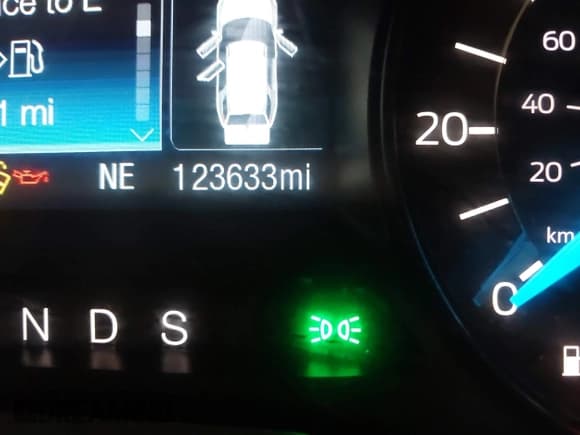 ✅ 2017 Ford Explorer • VIN: 1FM5K8BH0HGA70842 • Lot: 43721155. Wystawiony na IAAI z przebiegiem 123 633 mil. Bezpłatny archiwum sprzedaży aukcyjnych z USA i szczegółowy raport historii pojazdu na DreamBid. Zdjęcie 15.