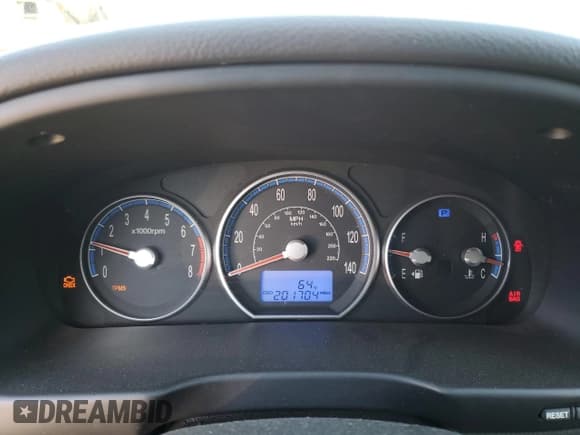 ✅ 2009 Hyundai Santa Fe GLS • VIN: 5NMSG13D89H245358 • Lot: 82548894. Listed on Copart with 201,704 mi. Free auction sales archive from the USA and detailed vehicle history report at DreamBid. Image 9.