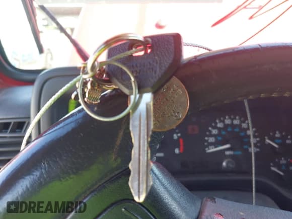 ✅ 1999 Jeep Wrangler Sport • VIN: 1J4FY19S2XP489428 • Лот: 43210167. Опубликован ранее на IAAI с пробегом 185 950 миль. Бесплатный доступ к архиву аукционных продаж из США и подробный отчёт об истории автомобиля на DreamBid. Изображение 11.