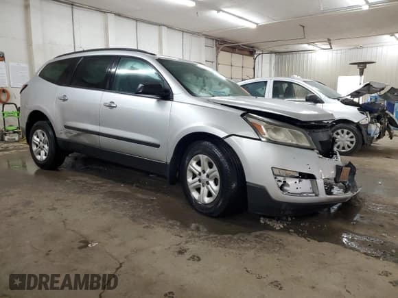 ✅ 2014 Chevrolet Traverse LS • VIN: 1GNKRFKD2EJ240340 • Lot: 69561564. Wystawiony na Copart z przebiegiem Nie podano. Bezpłatny archiwum sprzedaży aukcyjnych z USA i szczegółowy raport historii pojazdu na DreamBid. Zdjęcie 4.
