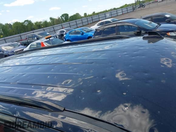 2022 Chevrolet Tahoe Z71 z VIN 1GNSKPKD2NR174478, wystawiony jako IAAI lot #42016813 z przebiegiem 71 801 mil mil oraz . Historia ofert i sprzedaży dostępna na DreamBid. Obrazek 16.