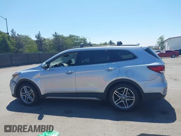 ✅ 2017 Hyundai Santa Fe Limited Ultimate • VIN: KM8SR4HF7HU251807 • Лот: 43164640. Опубликован ранее на IAAI с пробегом 143 691 миль. Бесплатный доступ к архиву аукционных продаж из США и подробный отчёт об истории автомобиля на DreamBid. Изображение 14.