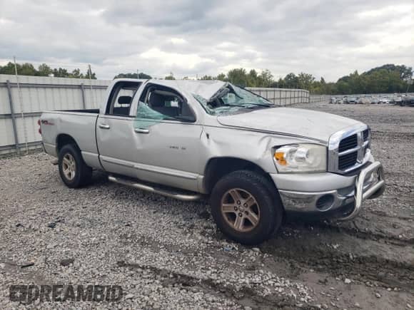 2007 Dodge 1500 SLT z VIN 1D7HU18P27S107019, wystawiony jako Copart lot #71246244 z przebiegiem Nie podano mil oraz Szkoda całkowita • Salvage title. Historia ofert i sprzedaży dostępna na DreamBid. Obrazek 4.