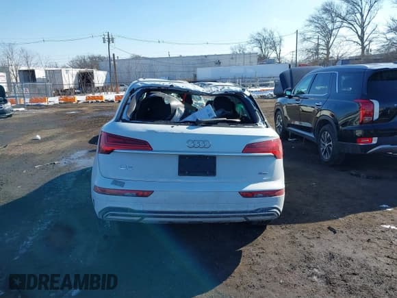 ✅ 2024 Audi Q5 Premium • VIN: WA1ABAFY8R2043756 • Лот: 41410186. Опубликован ранее на IAAI с пробегом 23 906 миль. Бесплатный доступ к архиву аукционных продаж из США и подробный отчёт об истории автомобиля на DreamBid. Изображение 16.