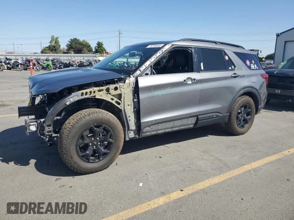 ✅ 2024 Ford Explorer Timberline • VIN: 1FMSK8JHXRGA16549 • Лот: 70749345. Опубликован ранее на Copart с пробегом 37 697 миль. Бесплатный доступ к архиву аукционных продаж из США и подробный отчёт об истории автомобиля на DreamBid. Изображение 1.