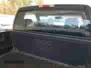 2004 Chevrolet Silverado 1500 Work Truck z VIN 1GCEK14V44Z262570, wystawiony jako Copart lot #76862394 z przebiegiem 138 432 mil mil oraz Szkoda całkowita • Salvage title. Historia ofert i sprzedaży dostępna na DreamBid. Obrazek 10.